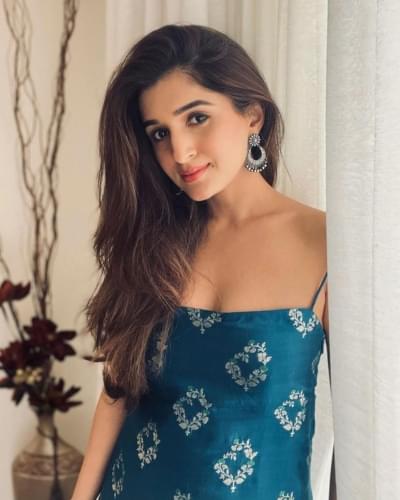 Sushimita Roy – Premium Gurgaon Escorts Service That Actually Delivers What You Need 22 Elegant high-class Gurgaon escort in a luxurious hotel suite, offering premium companionship in Gurgaon.