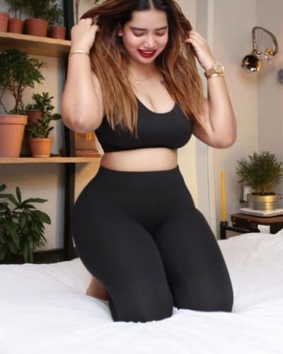 Sushimita Roy – Premium Gurgaon Escorts Service That Actually Delivers What You Need 25 Elite escort service in Gurgaon featuring attractive companion in modern apartment with city skyline, exclusive bookings available