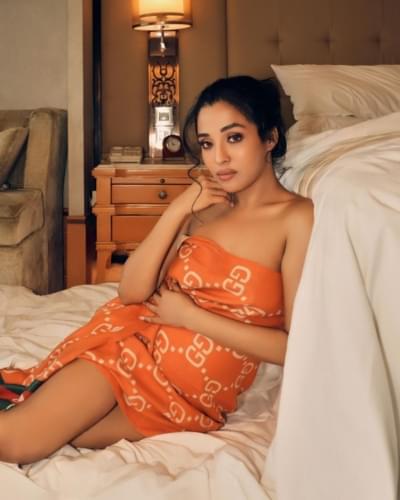 Sushimita Roy – Premium Gurgaon Escorts Service That Actually Delivers What You Need 18 Slim and attractive college girl escort in Gurgaon providing genuine GFE in modern Gurgaon apartment.